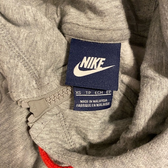 Nike Zip Up - Picture 2 of 2